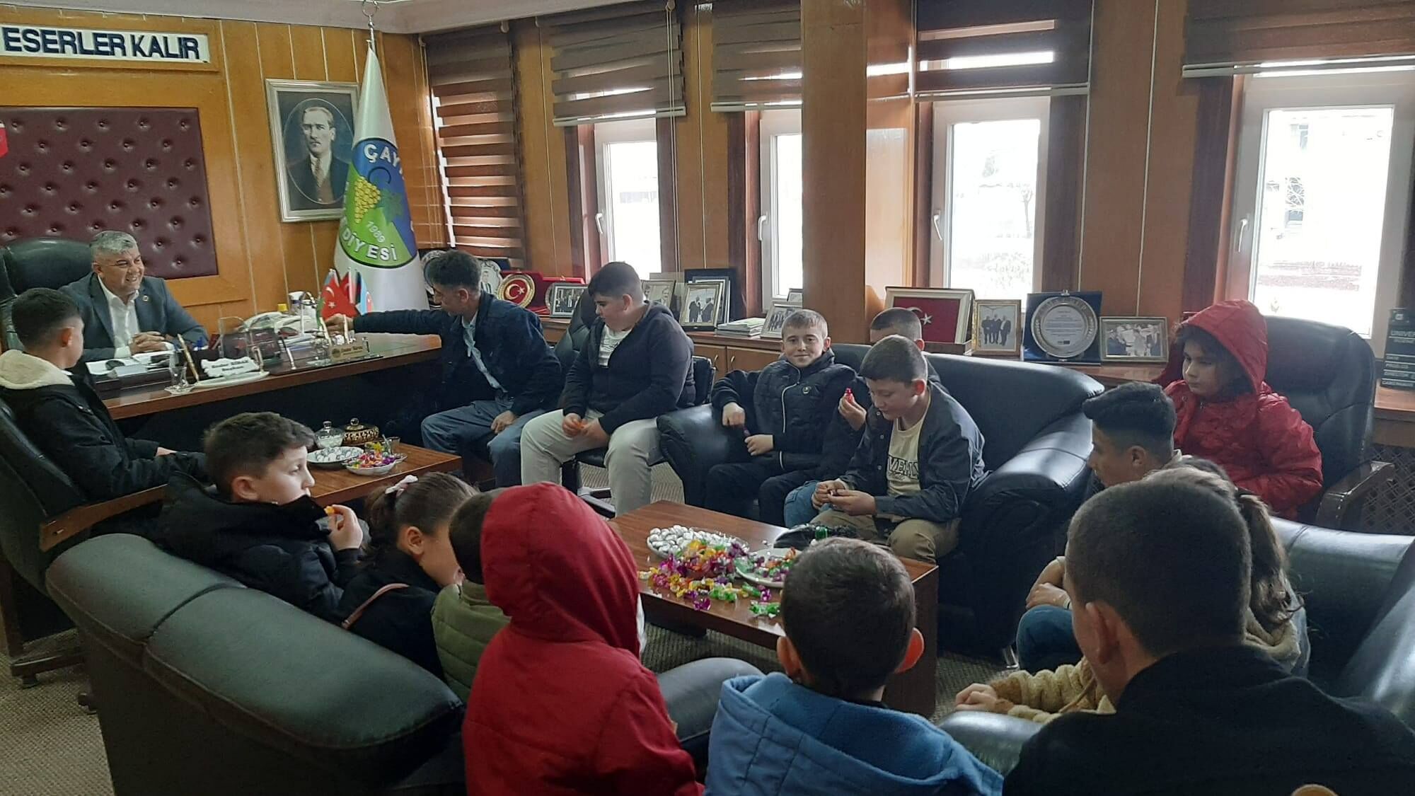 655738806 1286722506729731 3939180661635121780 N