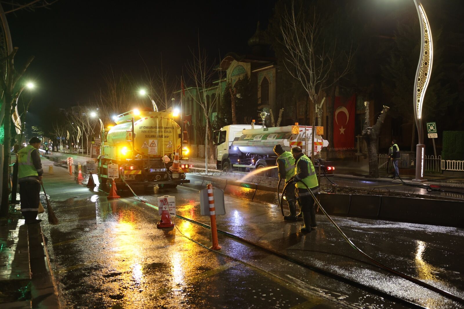 Afyonkarahi̇sar Bayrama Hazirlaniyor3