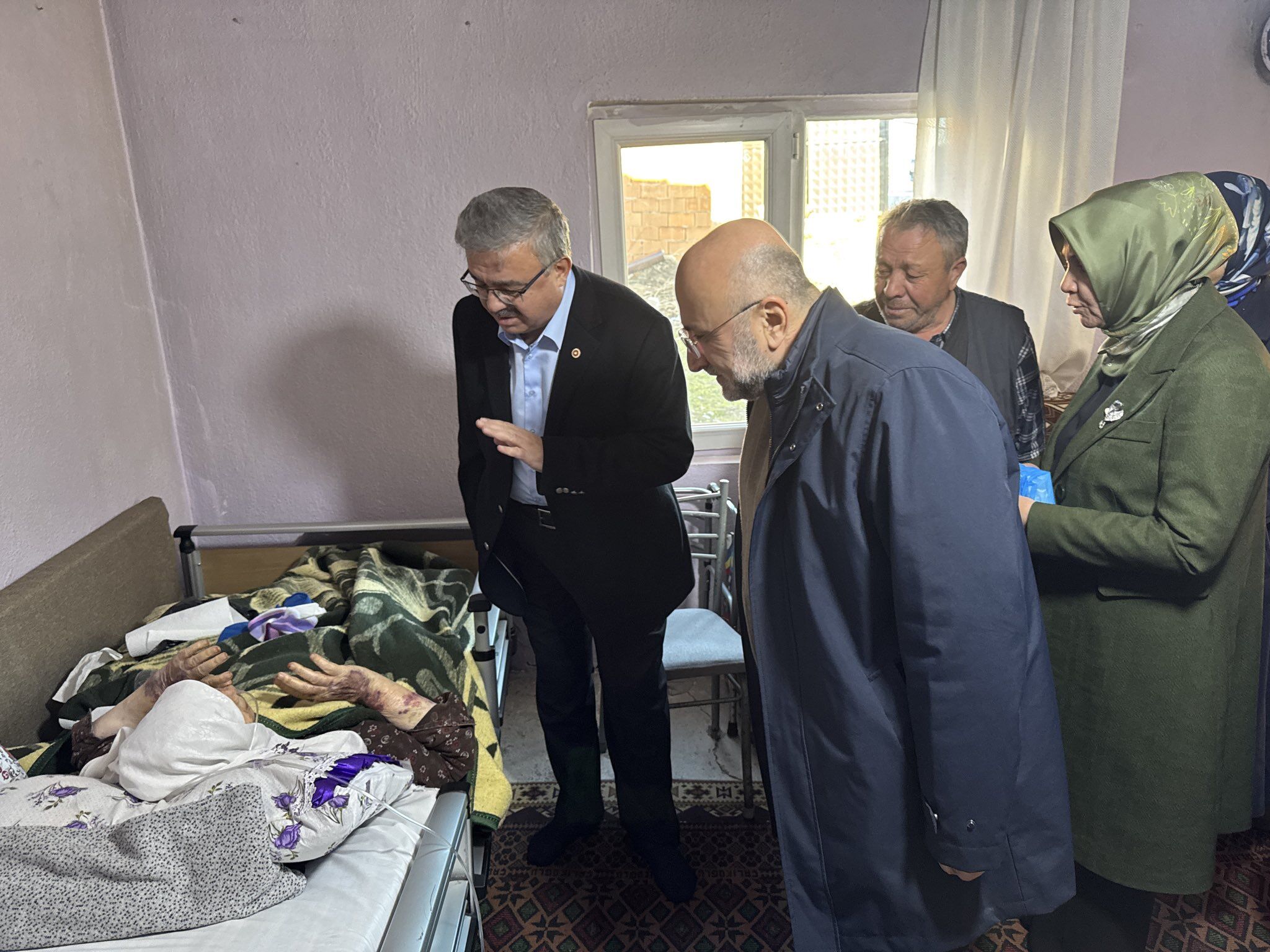 Ak Parti̇ Heyeti̇ İhsani̇ye’de Ramazan Programlarinda Vatandaşlarla Buluştu (10)