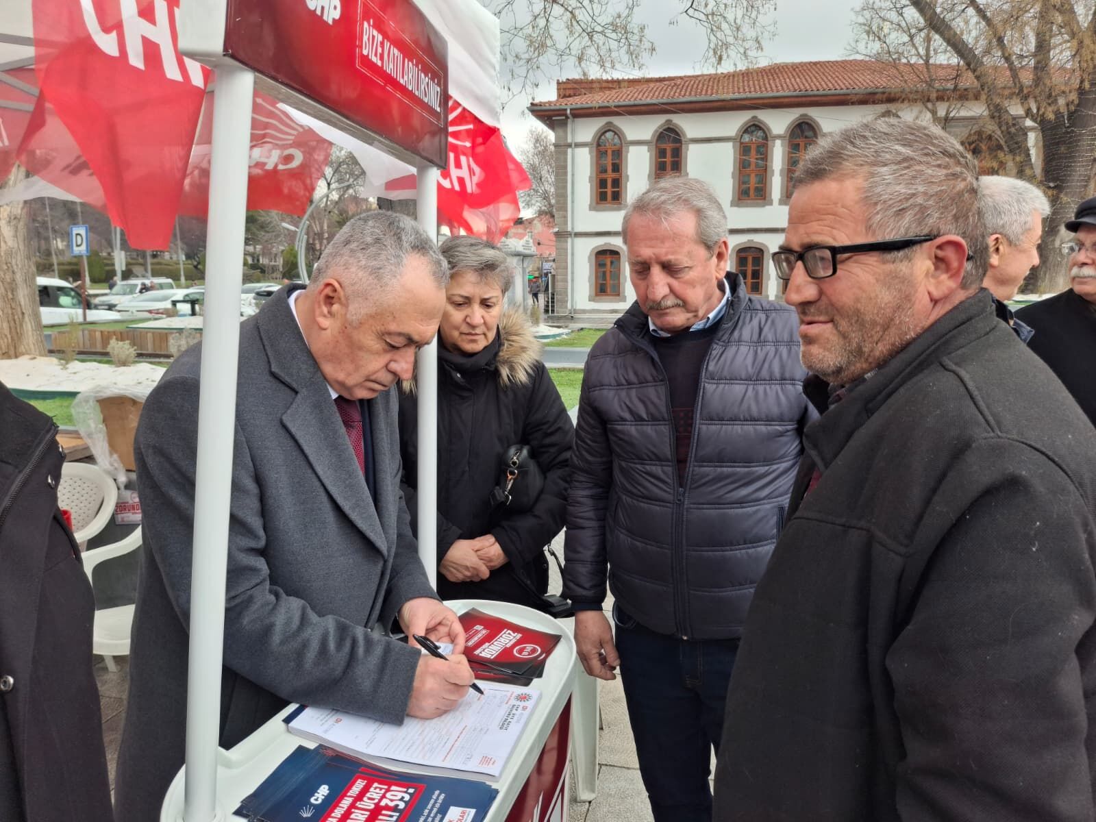Başkan Karadeni̇z “Yoksulluğa, Haksizliğa Katlanmak Zorunda Deği̇lsi̇ni̇z” (2)