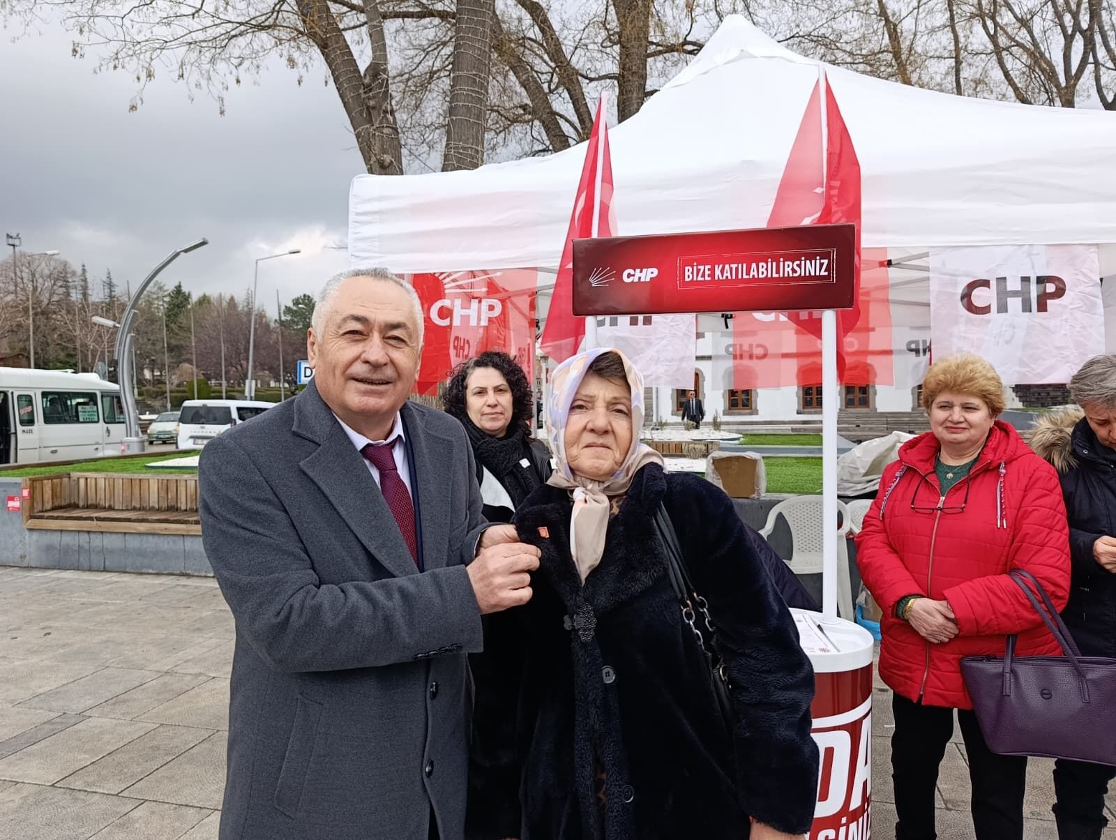 Başkan Karadeni̇z “Yoksulluğa, Haksizliğa Katlanmak Zorunda Deği̇lsi̇ni̇z” (4)