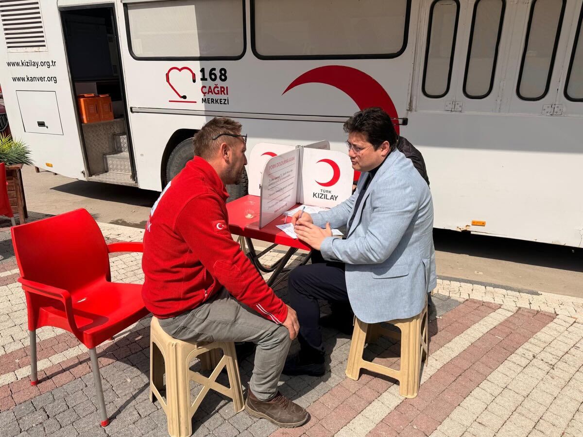 Bolvadi̇n’de Kan Bağişina Yoğun İlgi̇!2