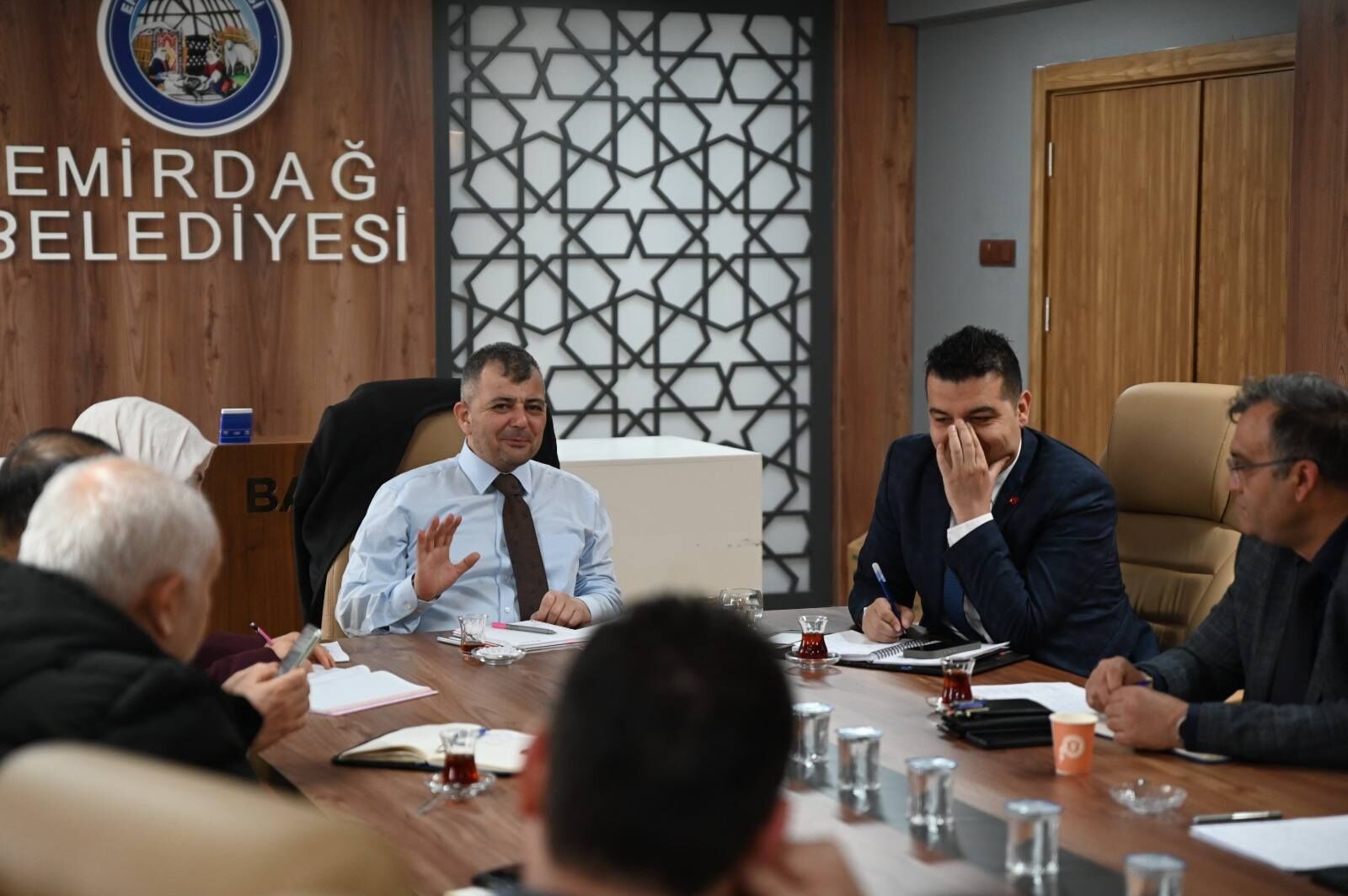 Emi̇rdağ’da Hi̇zmetler Bayram Sonrasi Koordi̇nasyon Toplantisiyla Değerlendi̇ri̇ldi̇ (1)