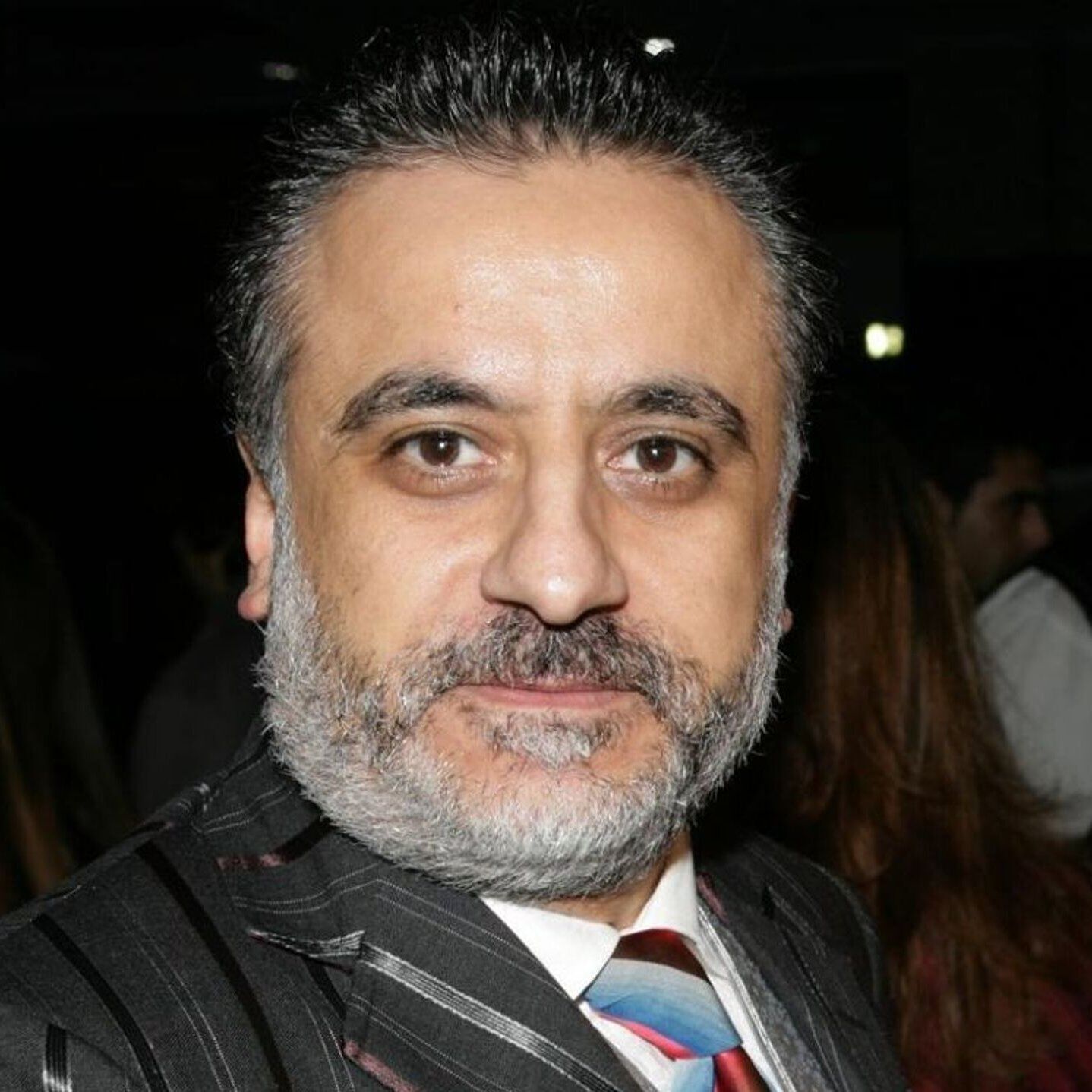 H E G R216 X U A Auy St