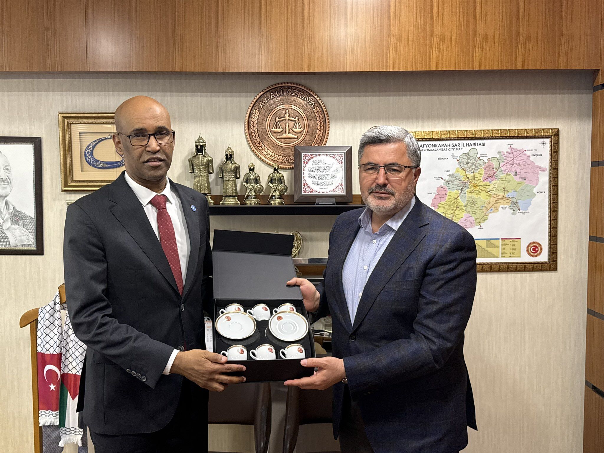 H Eqds4Dbg A A K R Z4