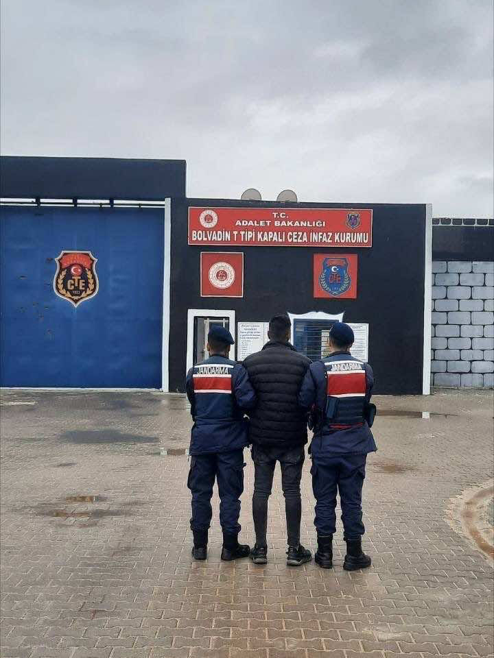 Kesi̇nleşmi̇ş Hapi̇s Cezasi Bulunan Şahis Çay’da Tutuklandi