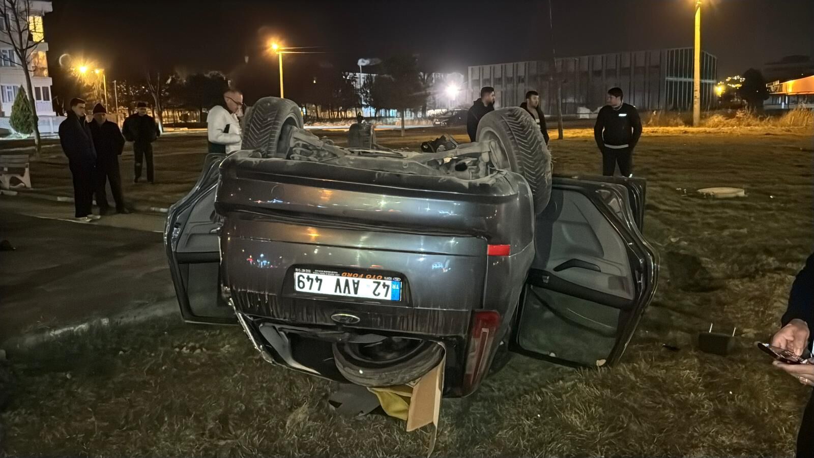 Kütahya Afyon Yolunda Kaza Otomobi̇l Takla Atti (1)