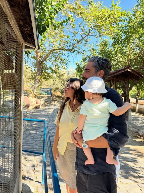 Nesli̇han Atagül (2)