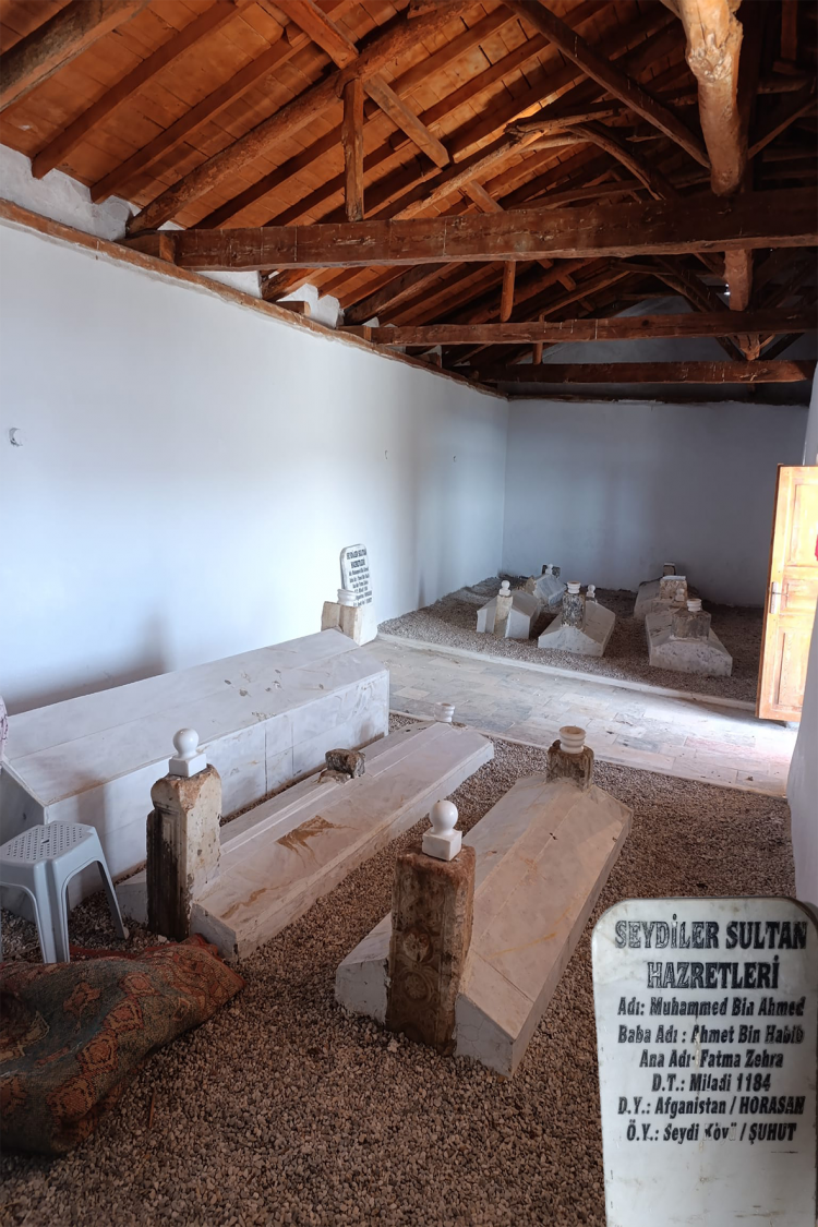 Seydi̇ Sultan Türbesi̇’nde Bakim Çalişmasi Yapildi (3)