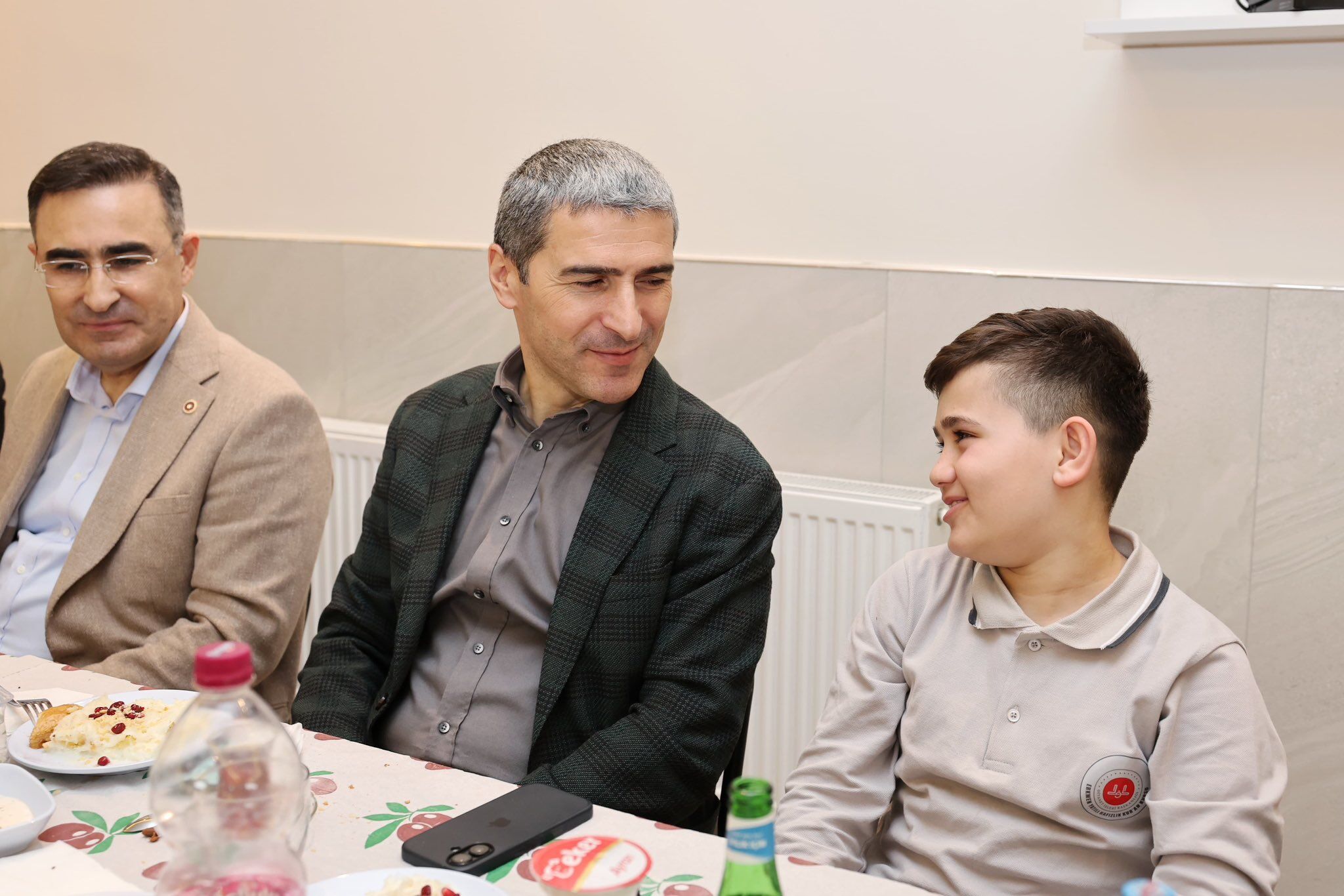 Vali̇ Aktaş, Erkmen’de Hafiz Adaylariyla İftarda Buluştu (5)