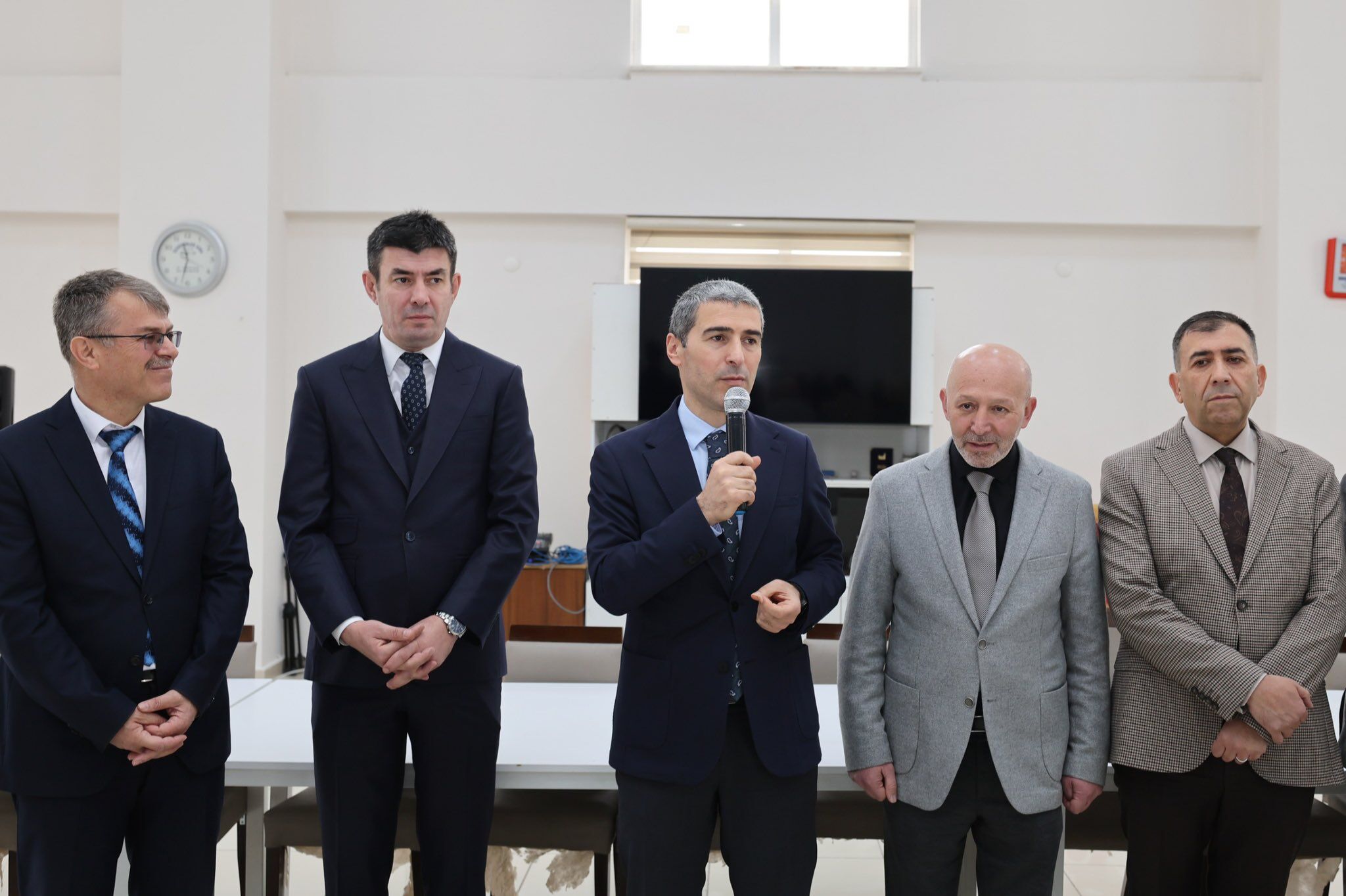 Vali̇ Aktaş, İl Özel İdaresi̇ Personeli̇yle Bayramlaşti (4)