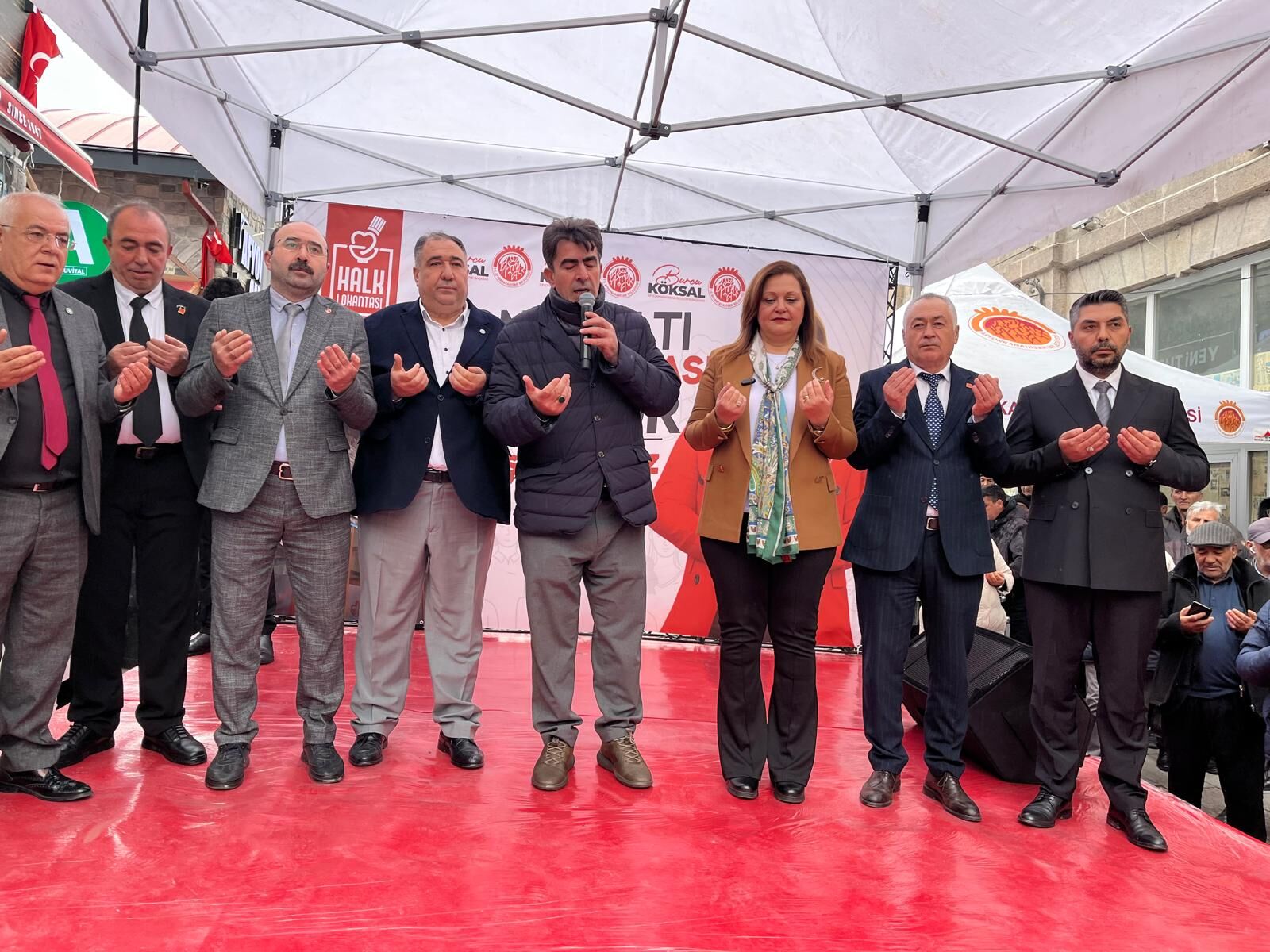 Yemek Dağitimi (17)