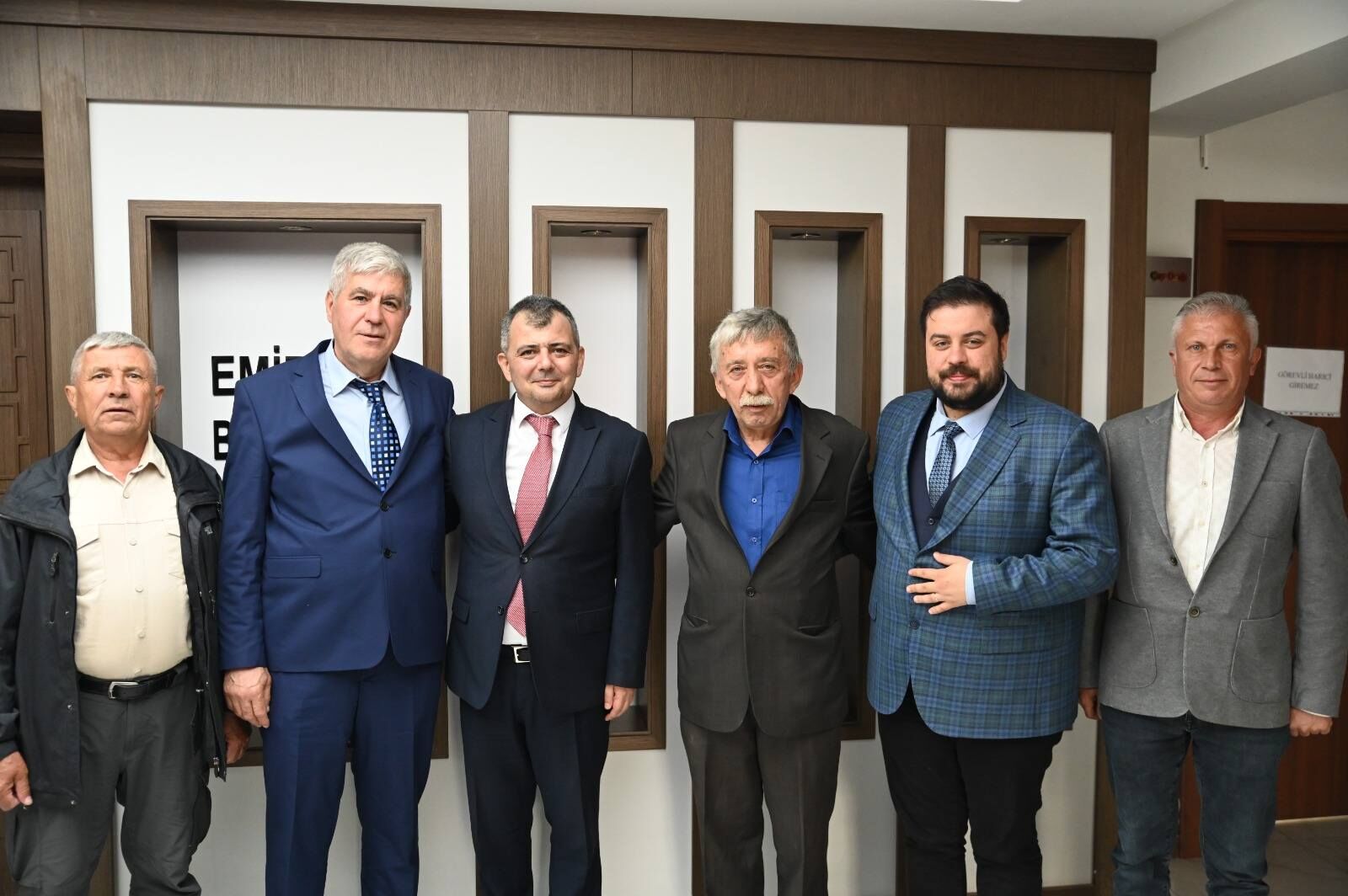 677215124 1398643565640732 8740897992224253185 N