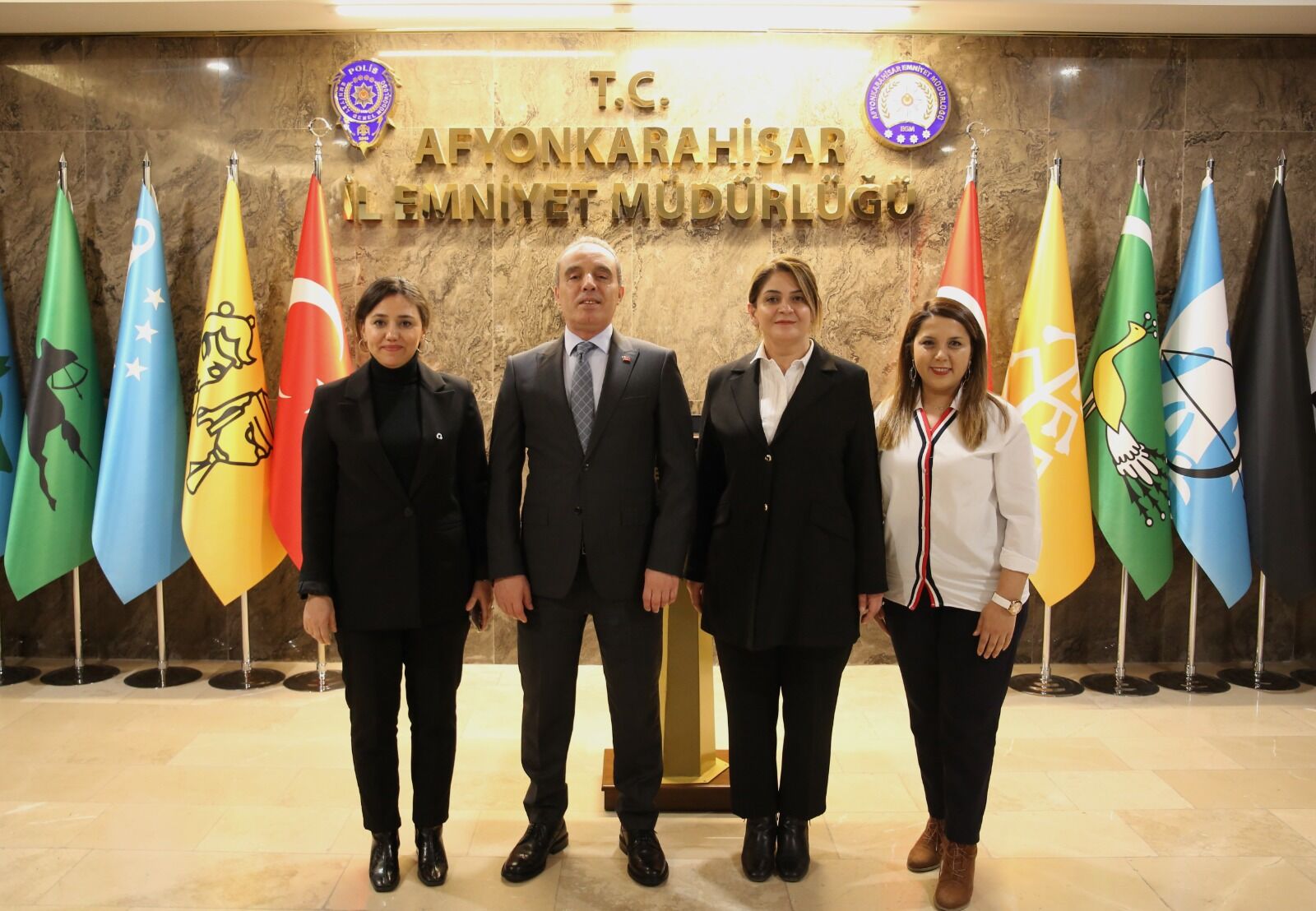 Ak Parti̇ Kadin Kollari’ndan Emni̇yete Anlamli Zi̇yaret