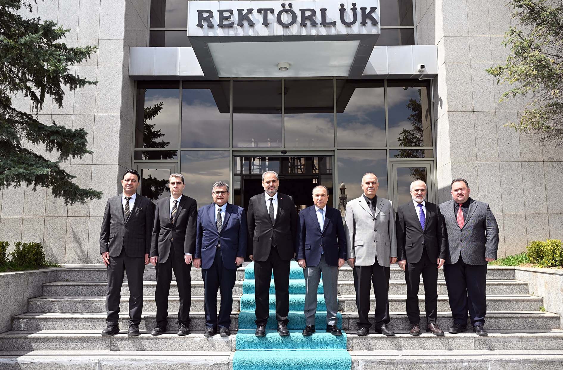 Akü İle Afsü Arasinda Akademi̇k İş Bi̇rli̇ği̇ Protokolü İmzalandi (2)