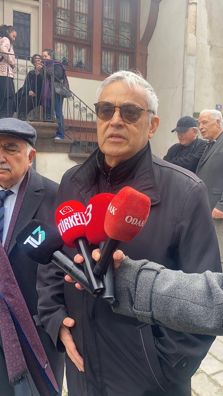 B5777D0A 0D0F 4E42 Aa69 Ee58218Dc312