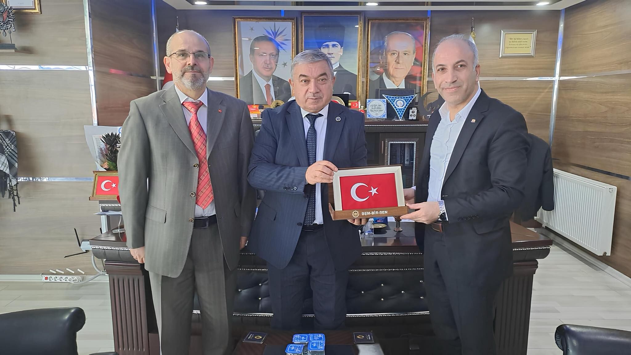 Bem Bi̇r Sen’den Başkan Özaşkin’a Zi̇yaret!1