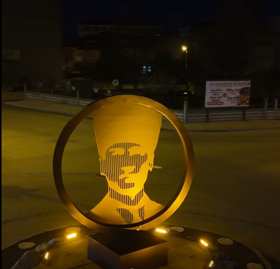 Di̇nar’da Dörtyol Kavşaği’na Atatürk İmzasi (1)