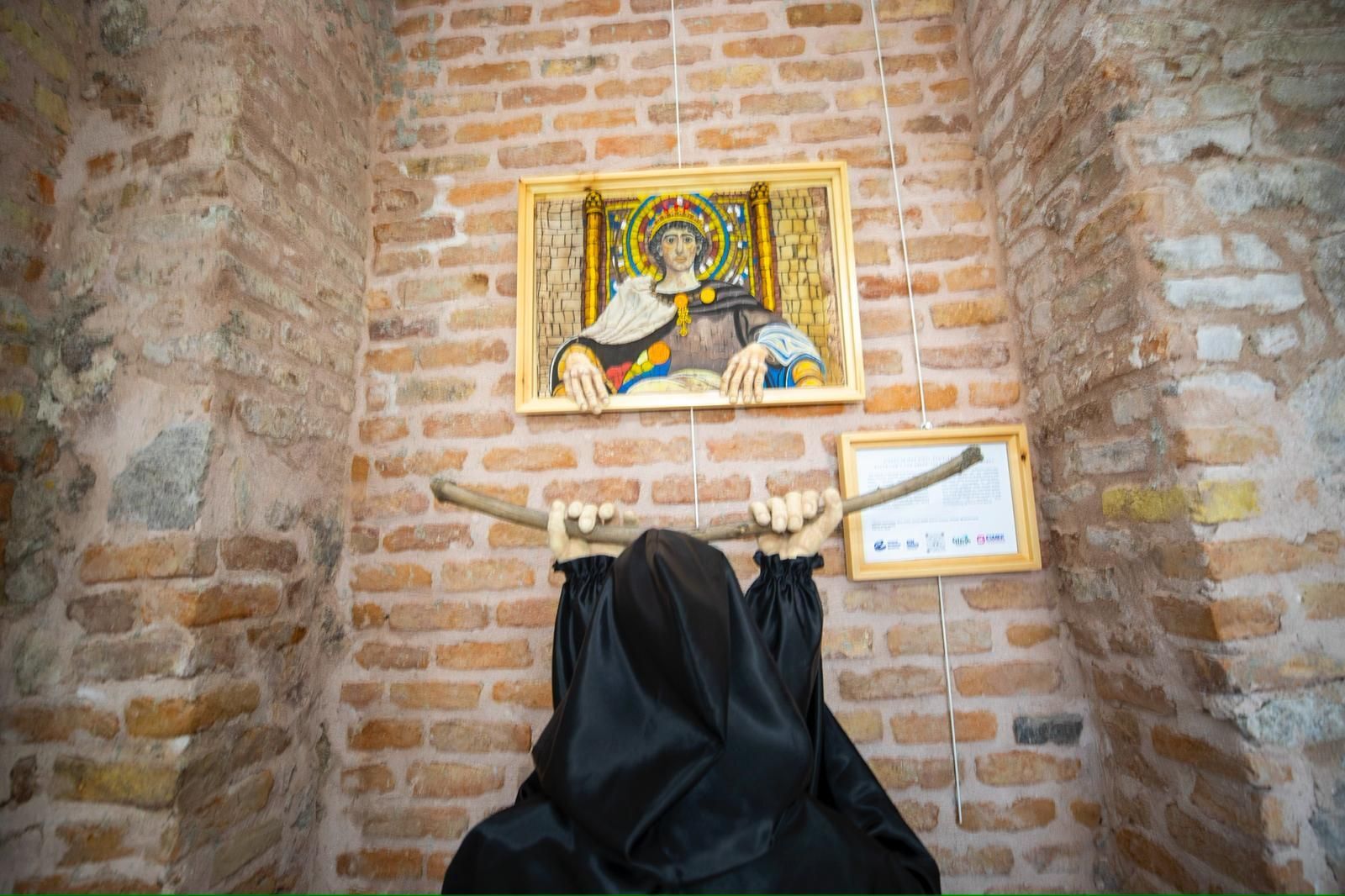 “Efsanelerle İpek” Sergi̇si̇ Afyonkarahi̇sar’da Açildi (10)