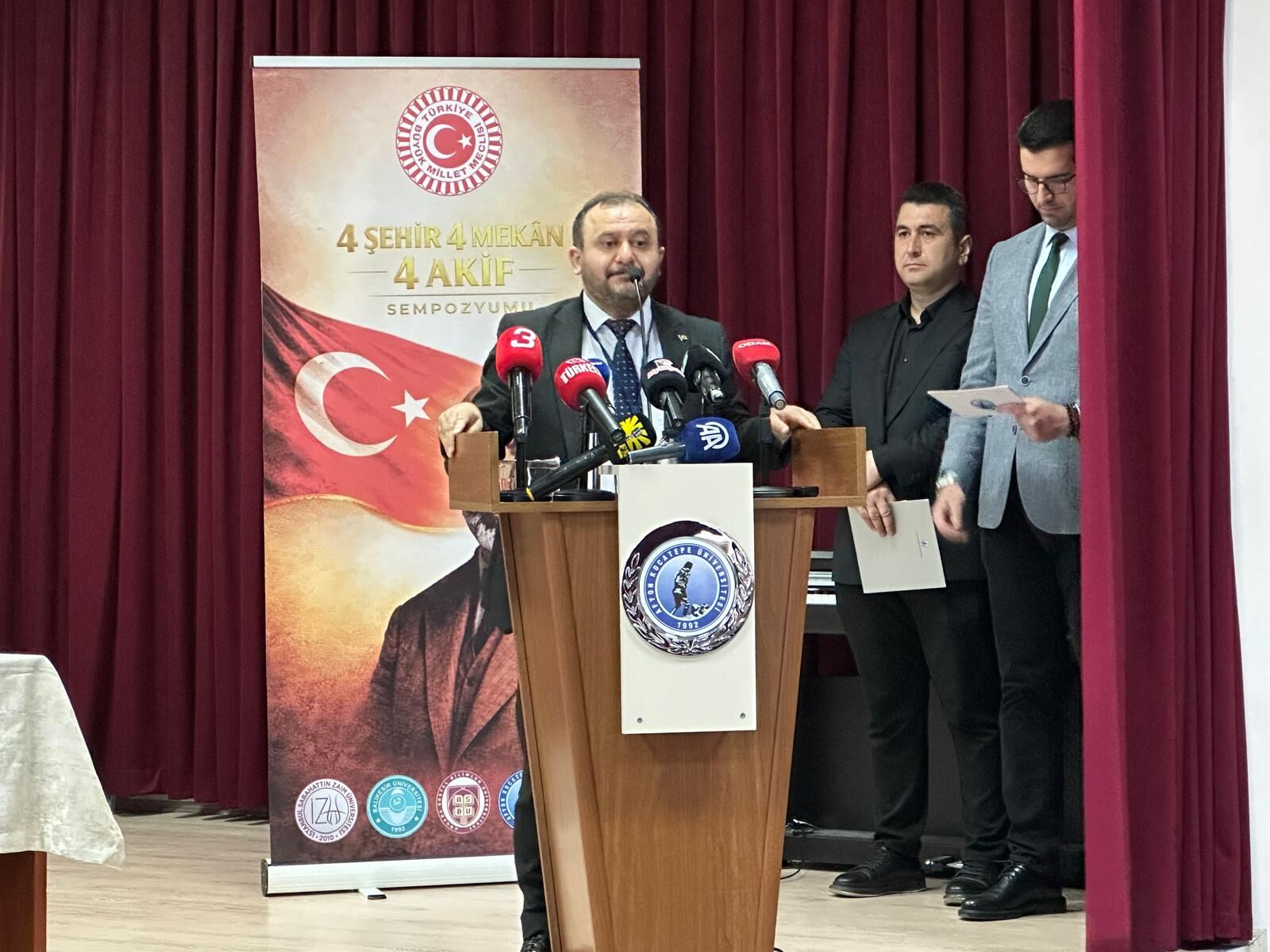 Esaretten Istiklale Uzanan Yol Mehmet Akif Sempozyumu Türkiye’ye Mesaj Verdi3