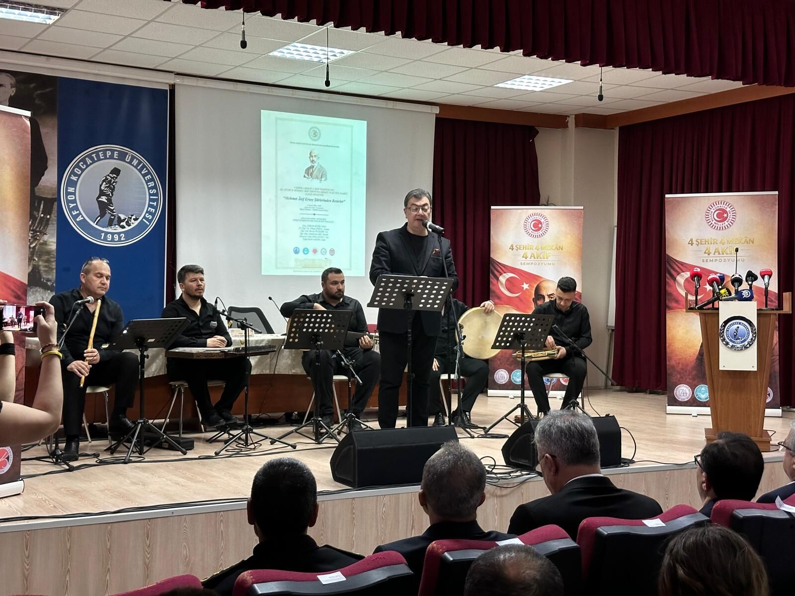 Esaretten Istiklale Uzanan Yolmehmet Akif Sempozyumu Türkiye’ye Mesaj Verdi4