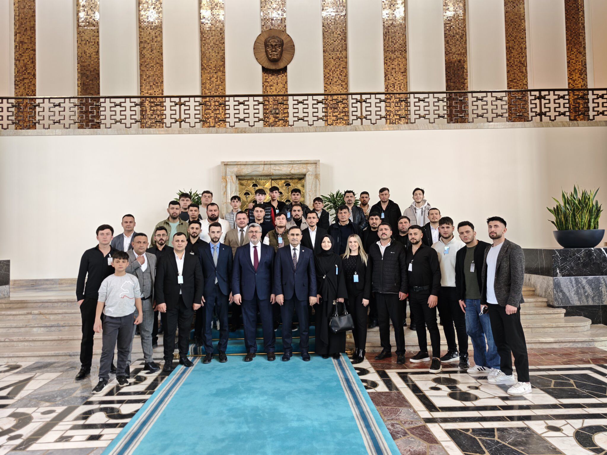 H E0Ui X Jak A A H E Va