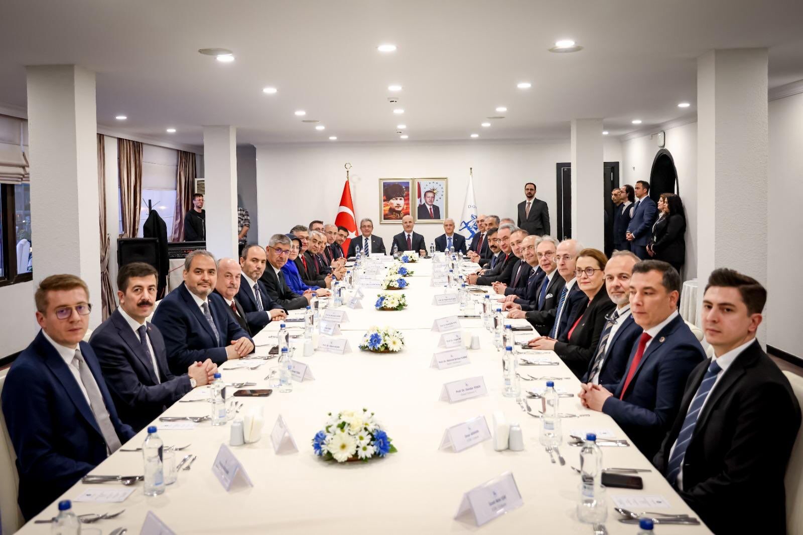 H Ffkeah X U A Ez702