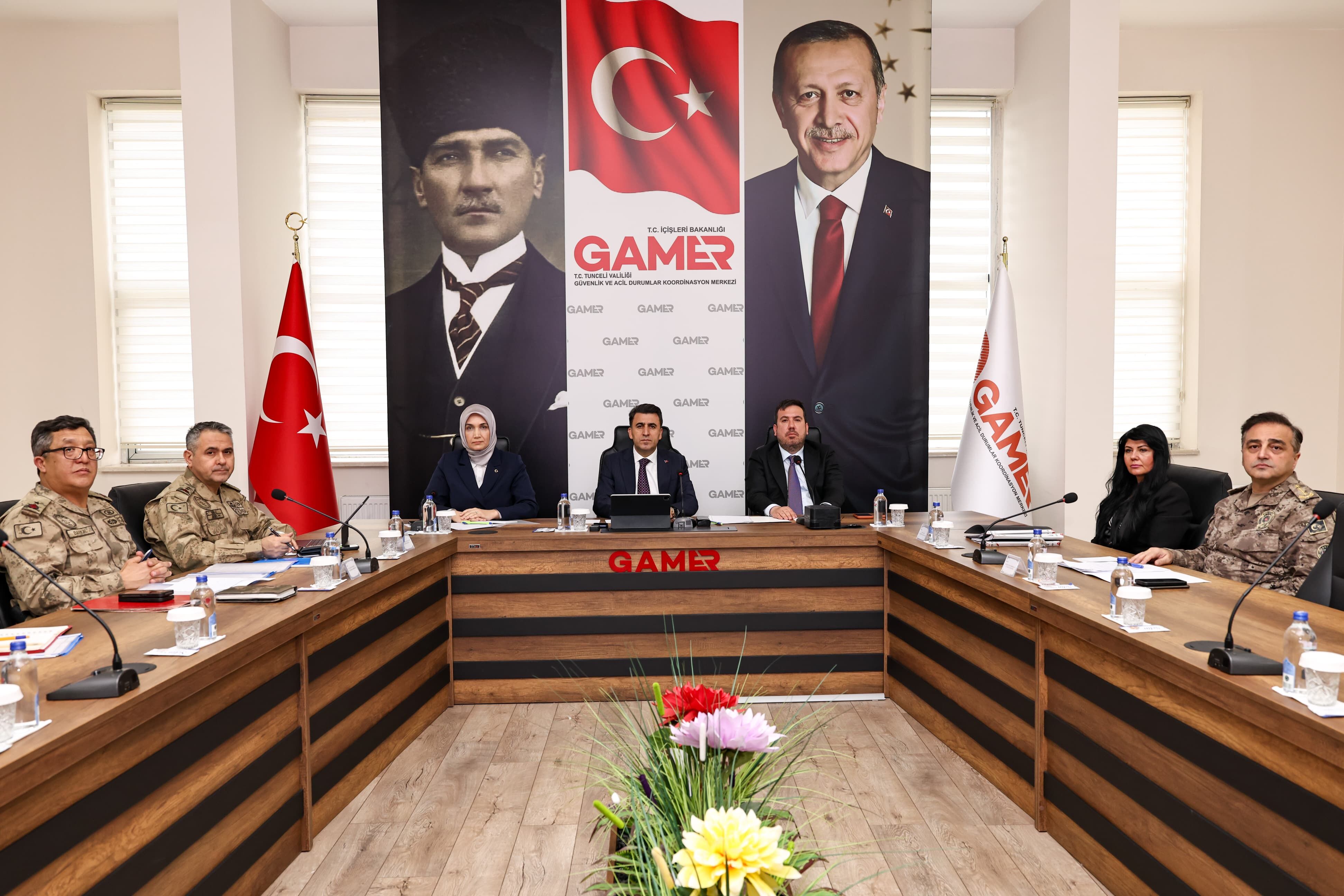 H Gghc33 X E A A Tmmf