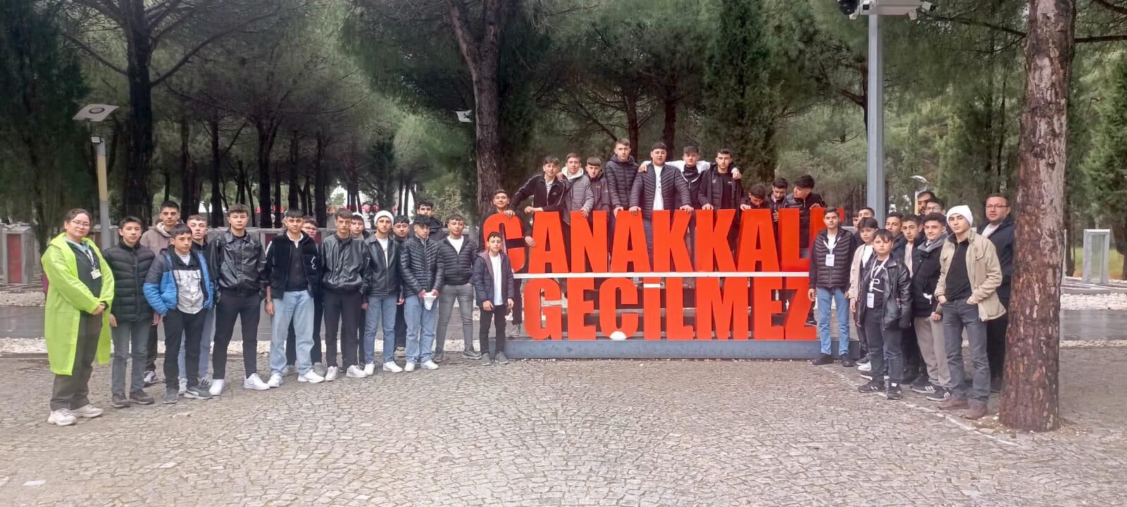 Madeni̇ Sanatkarlar Odasi’ndan Anlamli Gezi̇ Gençlere Tari̇h Ve Mi̇lli̇ Şuur Aşilandi (2)