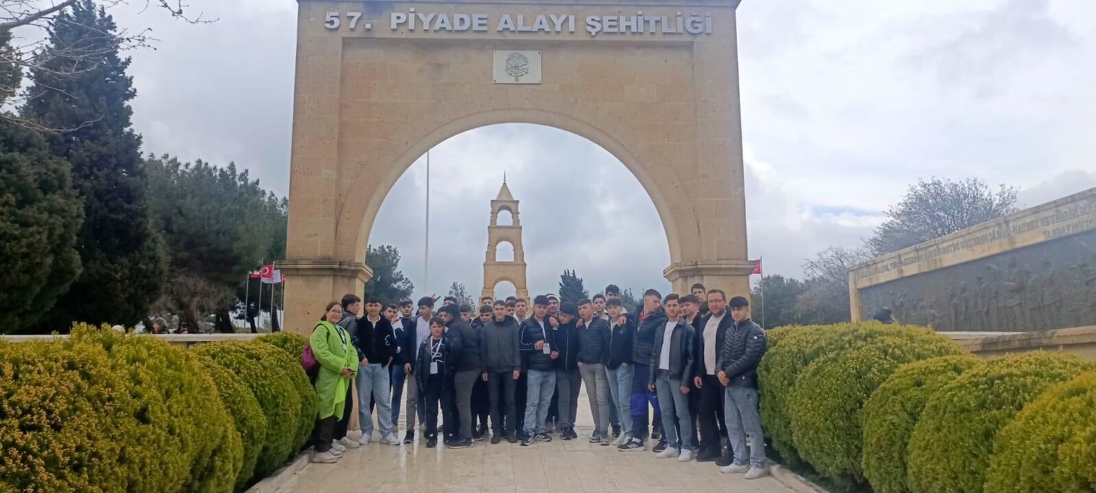 Madeni̇ Sanatkarlar Odasi’ndan Anlamli Gezi̇ Gençlere Tari̇h Ve Mi̇lli̇ Şuur Aşilandi (3)