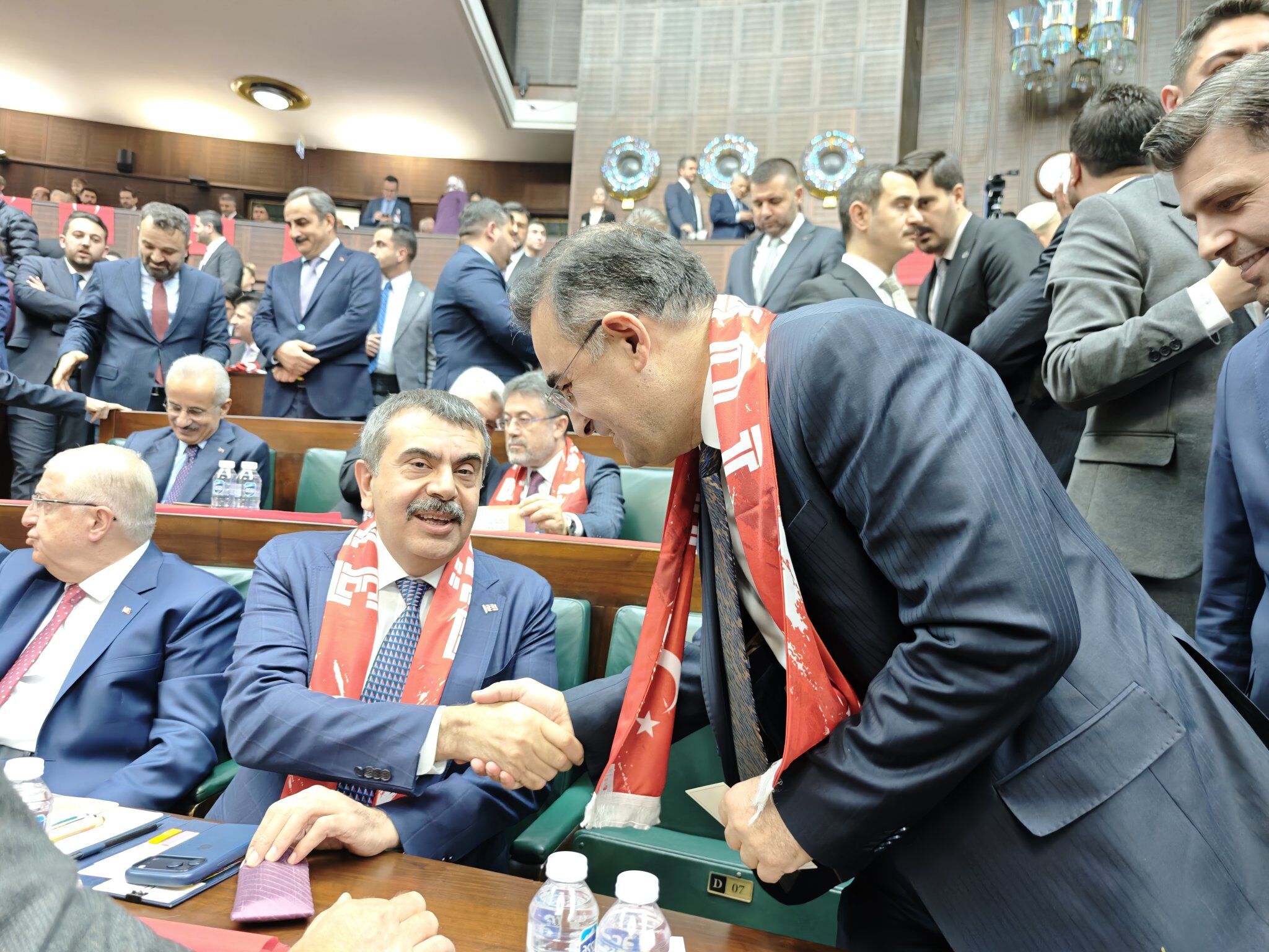 Mi̇lletveki̇li̇ Arslan Bakanlarla Neden Bi̇r Araya Geldi̇ (2)