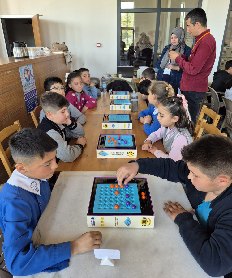 Şuhut’ta Zihinler Yarıştı!2