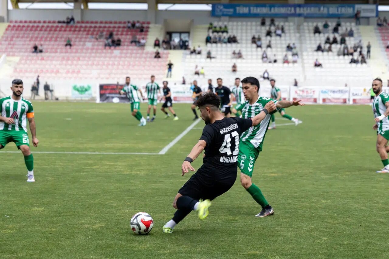 1923 Afyonkarahisarspor’un 3. Lig Hayali Seneye Kaldı