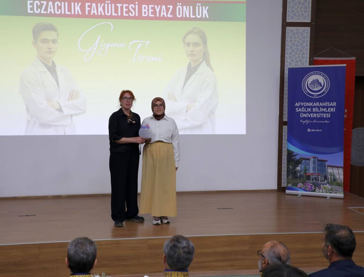 Afsü’de Beyaz Önlük Heyecani 45 Öğrenci̇ Mesleğe İlk Adimi Atti (9)