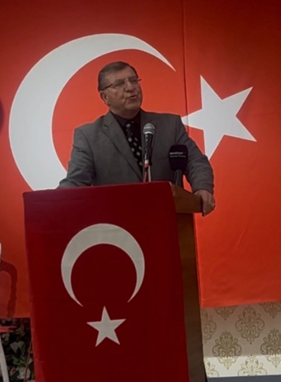 Afyonkarahi̇sar’da İsti̇klal Marşi Tartişmasi Devam Edi̇yor1