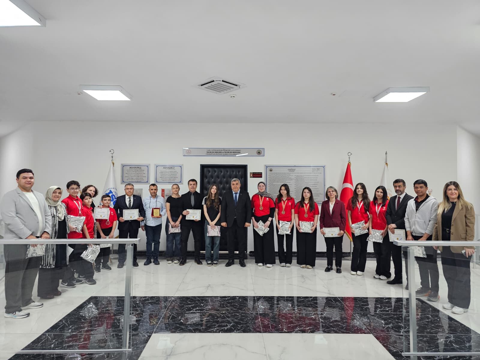 Afyonkarahi̇sar’dan Tübi̇tak Fi̇nalleri̇nde Büyük Başari (1)