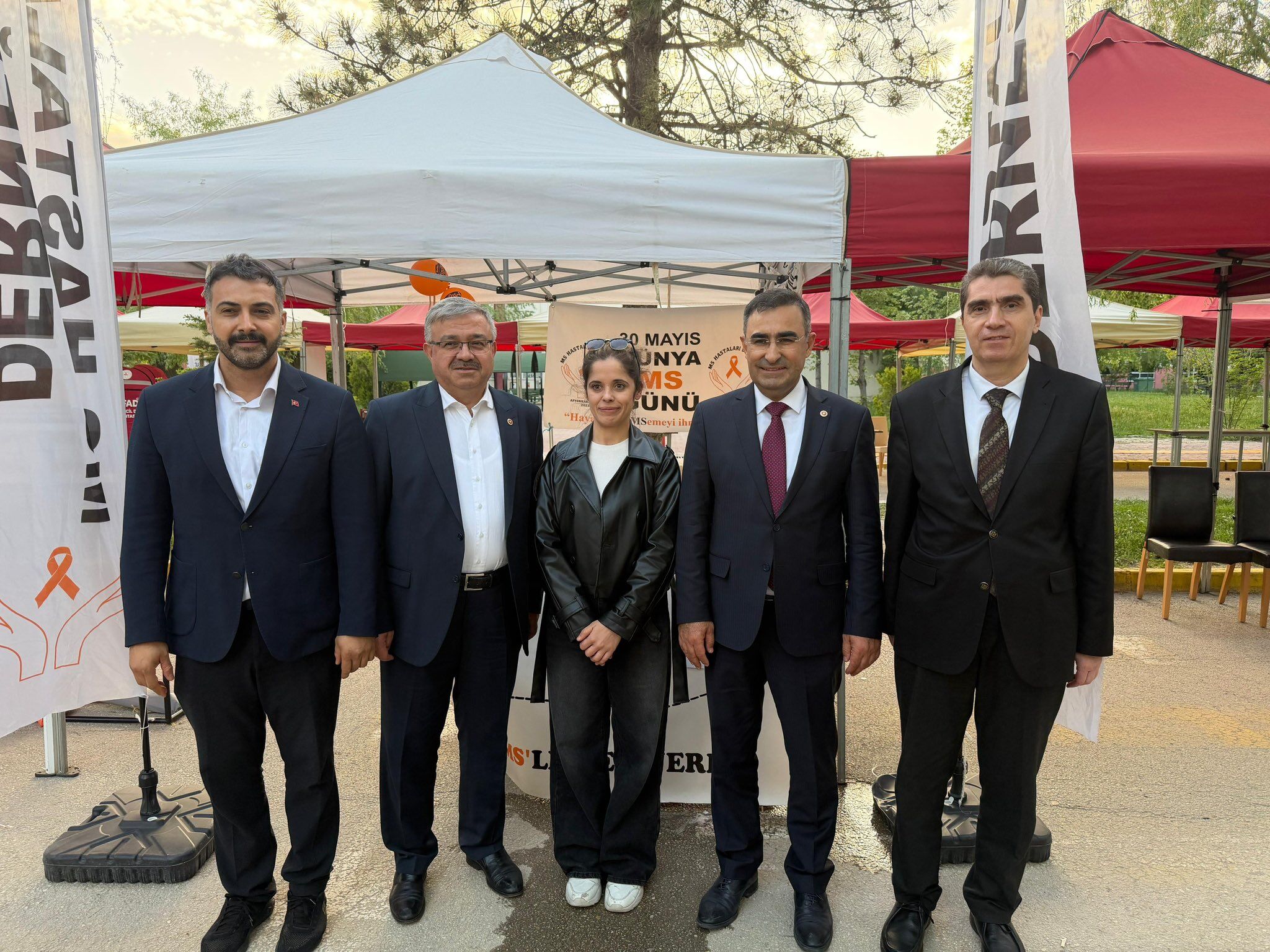 Ak Parti̇ Heyeti̇ Gençfest 2026’Da Gençlerle Bi̇r Araya Geldi̇ (7)