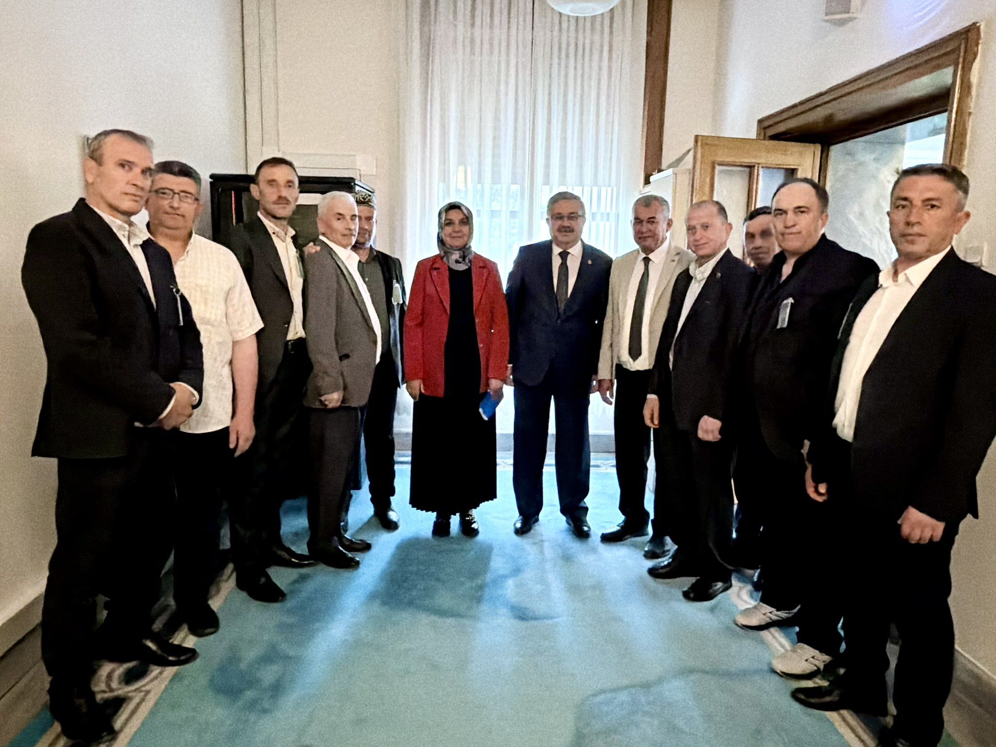 Ak Parti̇li̇ Mi̇lletveki̇lleri̇ İhsani̇ye Heyeti̇yle Mecli̇s’te Görüştü (3)