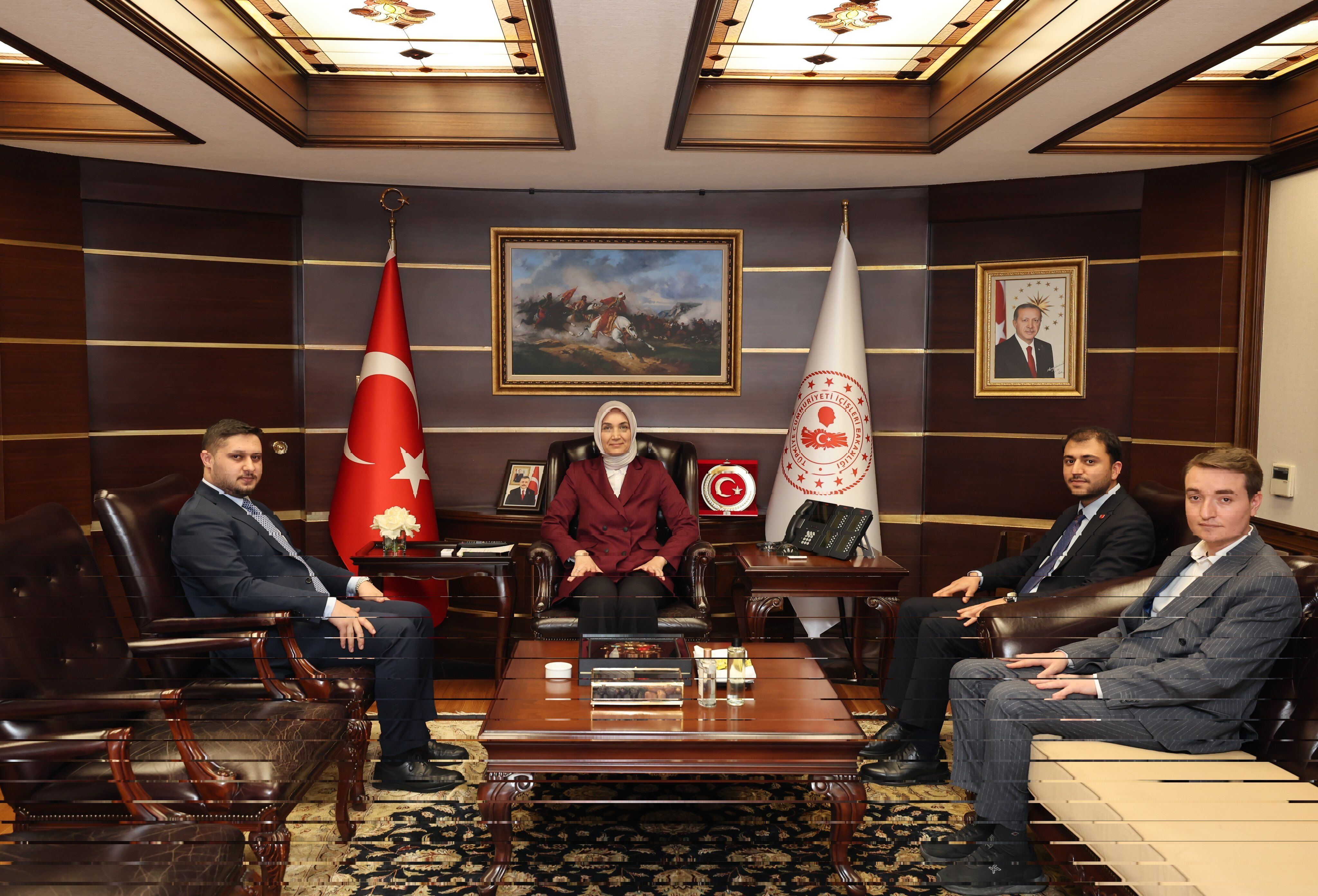 Bakan Yardimcisi Yi̇ği̇tbaşi, Mttb Heyeti̇ni̇ Kabul Etti̇ (1)