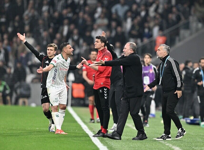 Beşi̇ktaş Kupaya Veda Etti̇2
