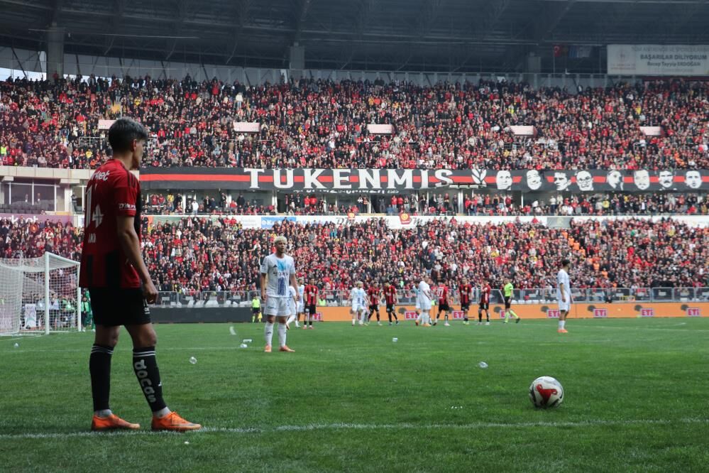Eskişehirspor Kaptanı Takıma Veda Etti2