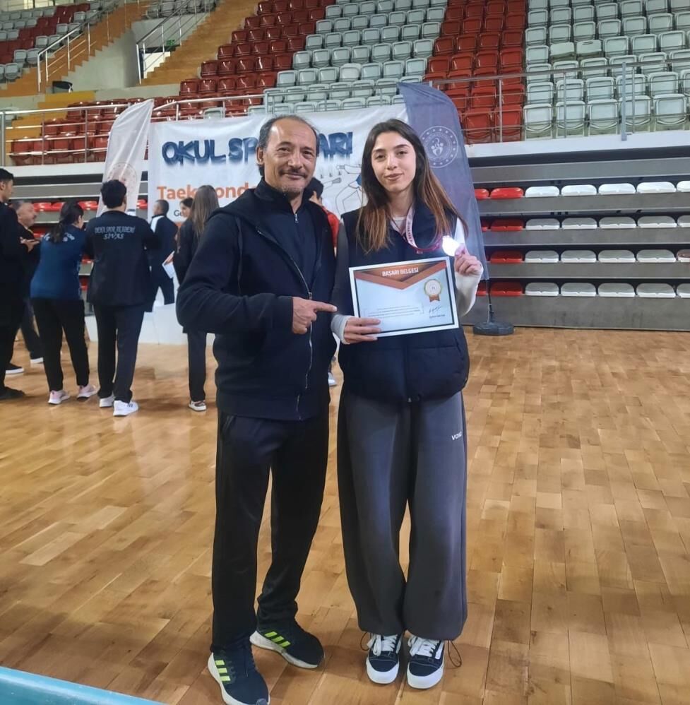 Kütahyalı Sporcu Güllüzar Nas’tan Büyük Başarı!1