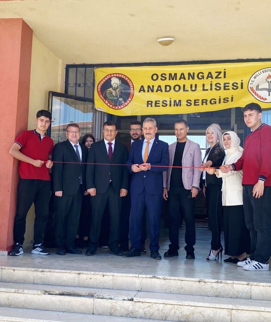 Osmangazi̇ Anadolu Li̇sesi̇nden Sanat Dolu Yil Sonu Sergi̇si̇ (1)