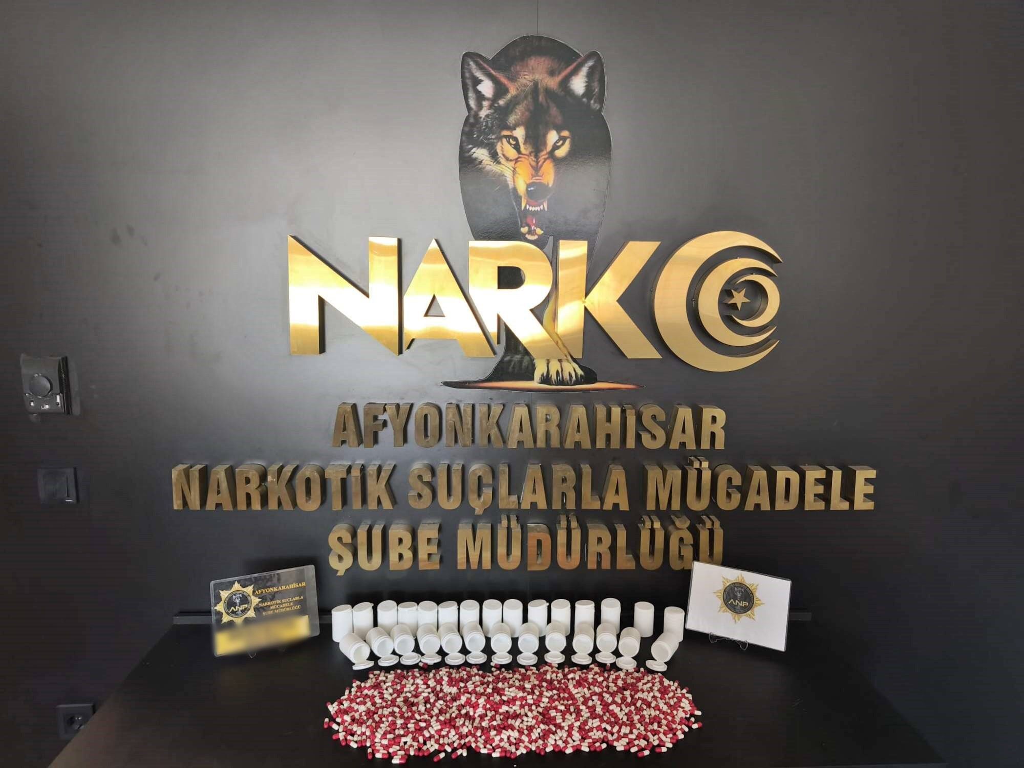 Afyon’da Uyuşturucuya Yöneli̇k Operasyonlarda Neler Ele Geçi̇ri̇ldi̇ (3)