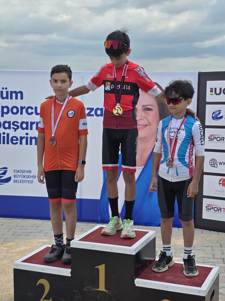 Eskişehir'de Pedallar Şampiyonluk Için Döndü2