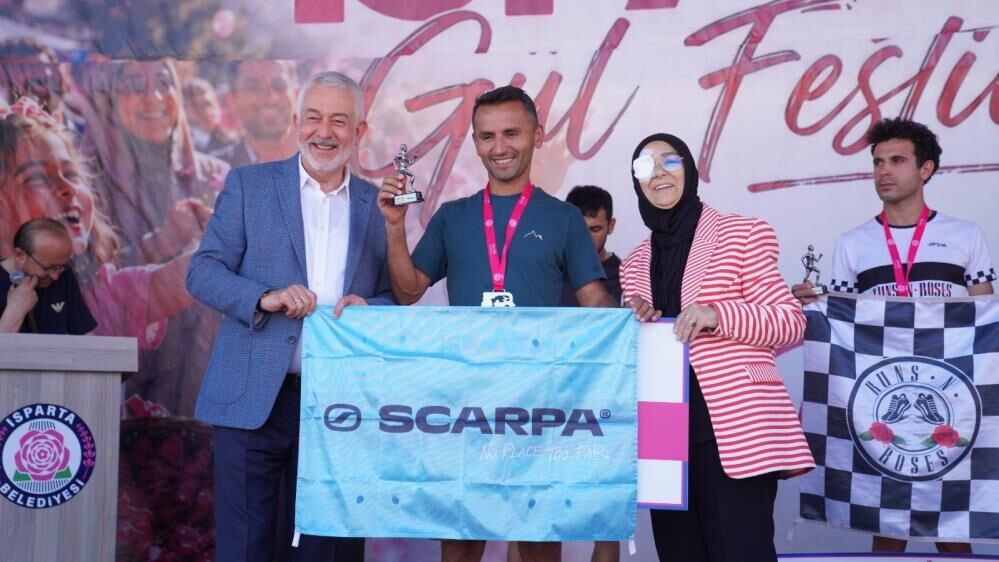 Gül Festi̇vali̇nde Hangi̇ Sporculara Ödül Veri̇ldi̇1