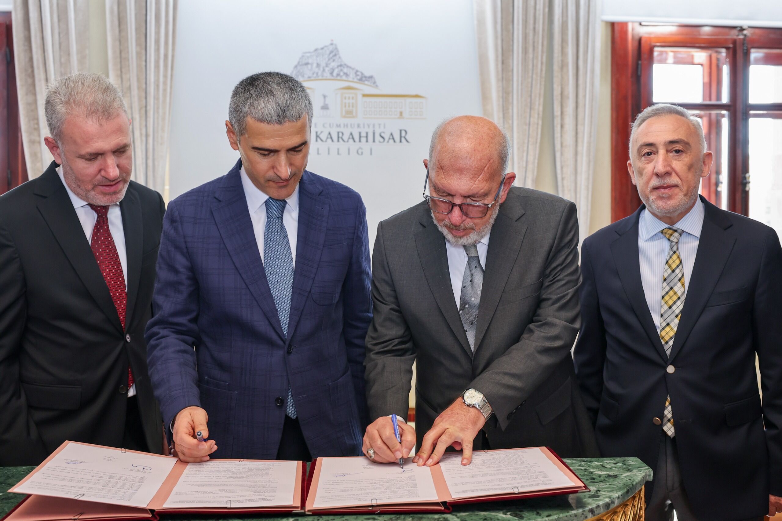 Vali̇ Aktaş (1)