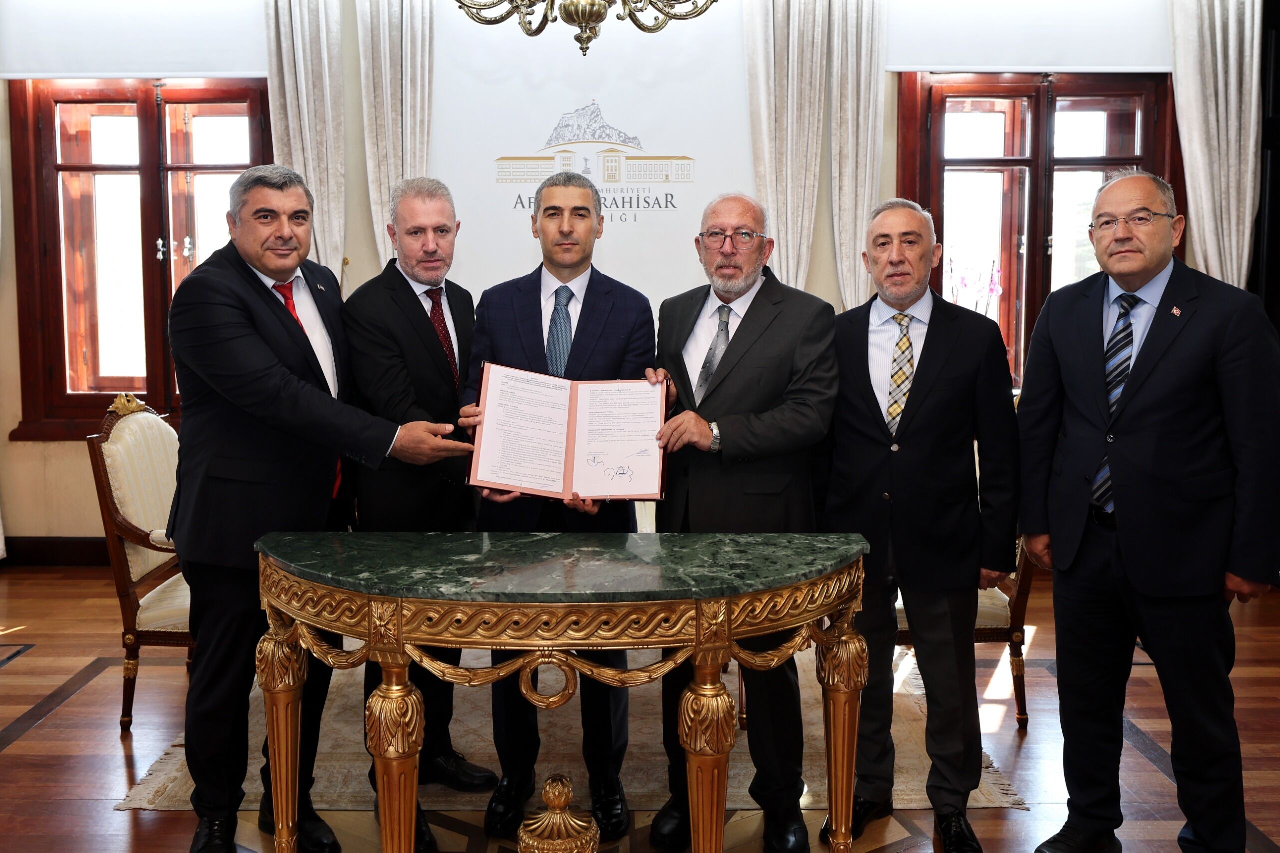 Vali̇ Aktaş (2)