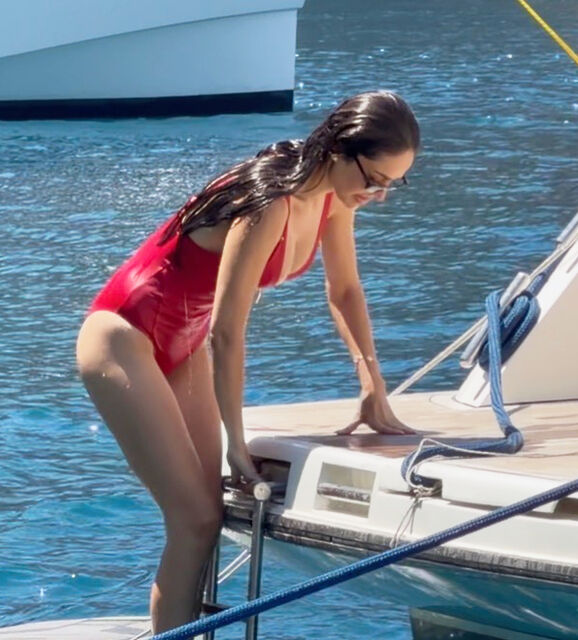 Eli̇f Buse Doğan (2)