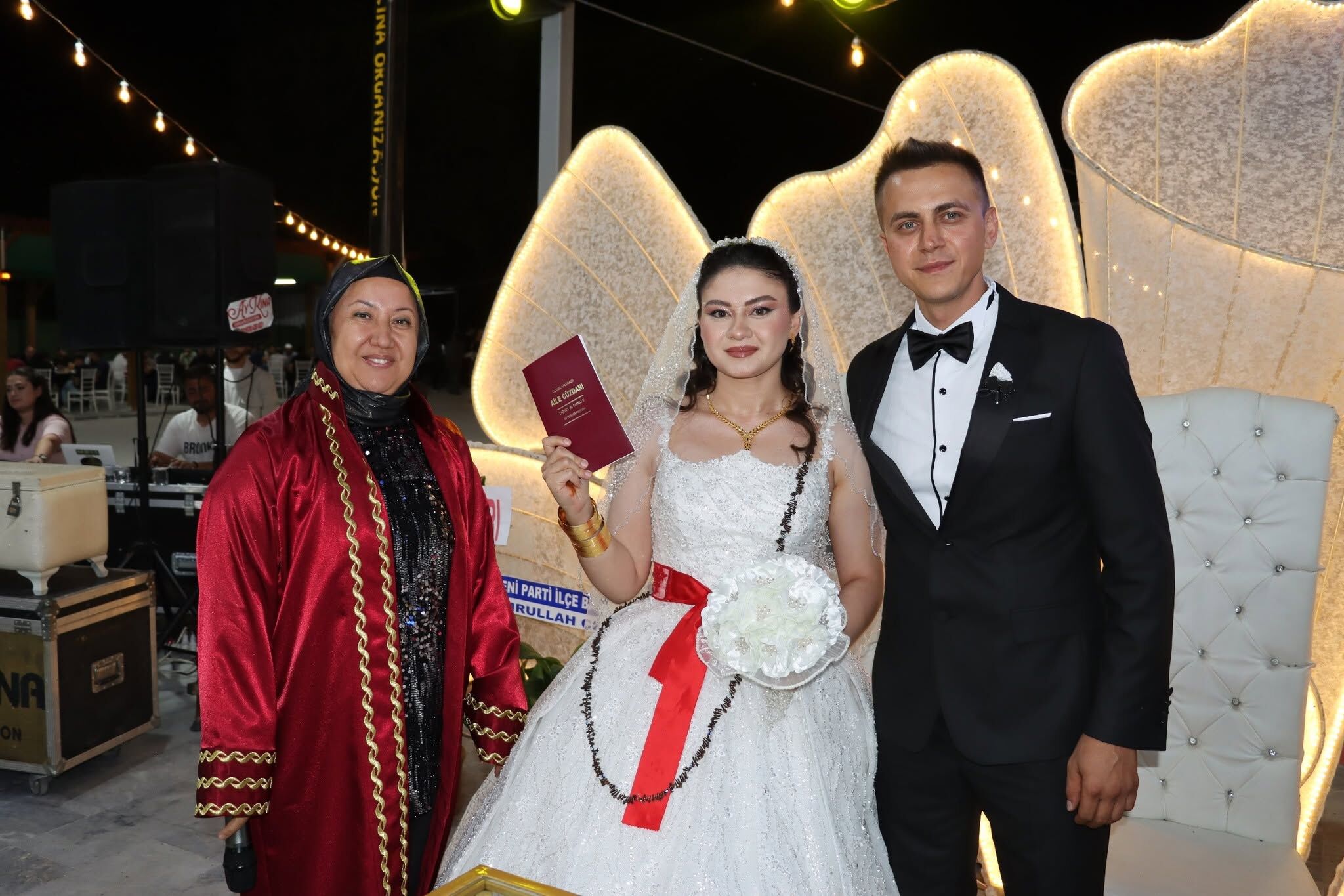 Ni̇kah (1)